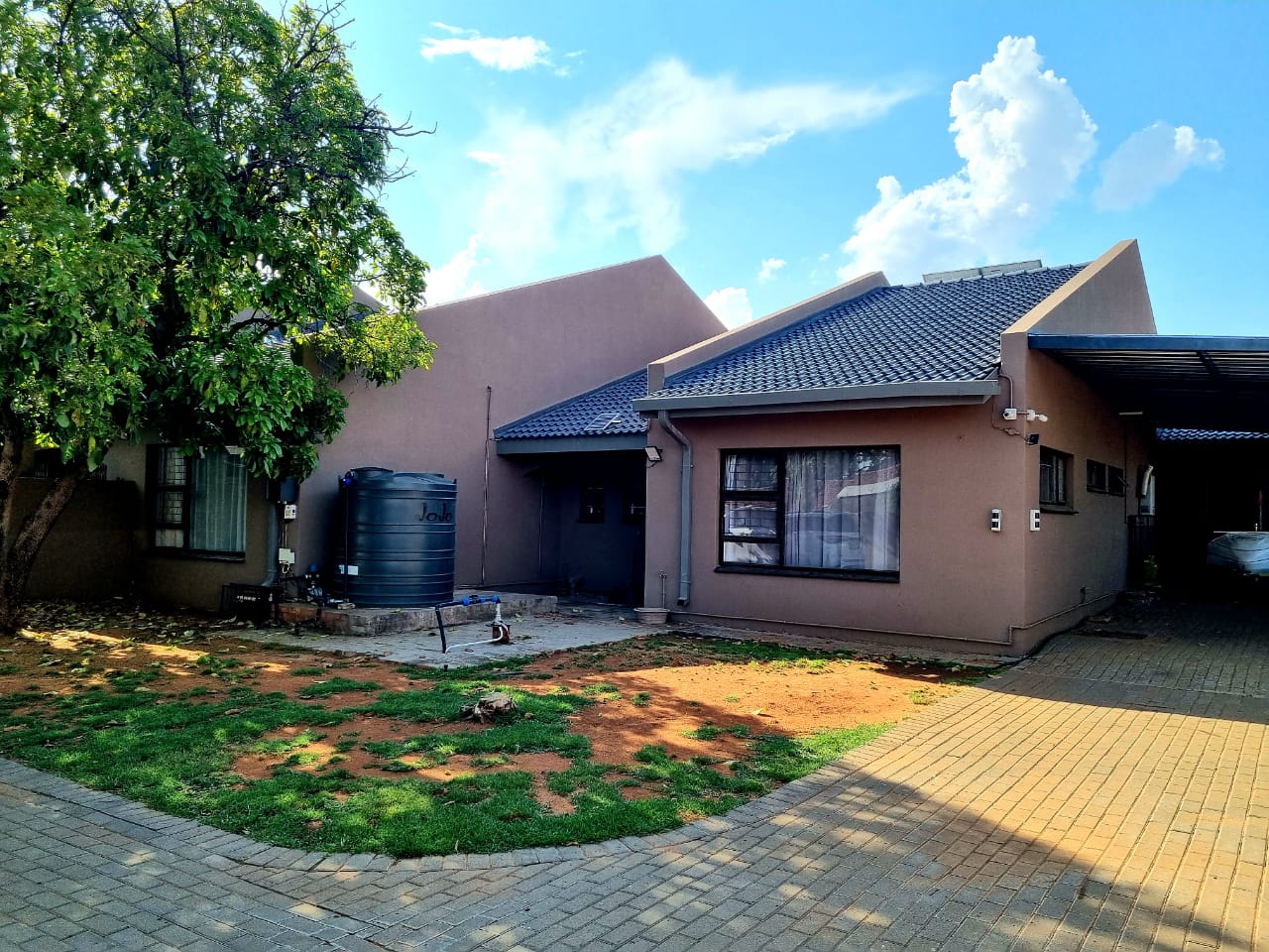 5 Bedroom Property for Sale in Royldene Northern Cape